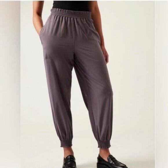 Athleta Pants - Athleta Savannah Jogger Pants Size 2 Travel Work Pants Dusk Violet